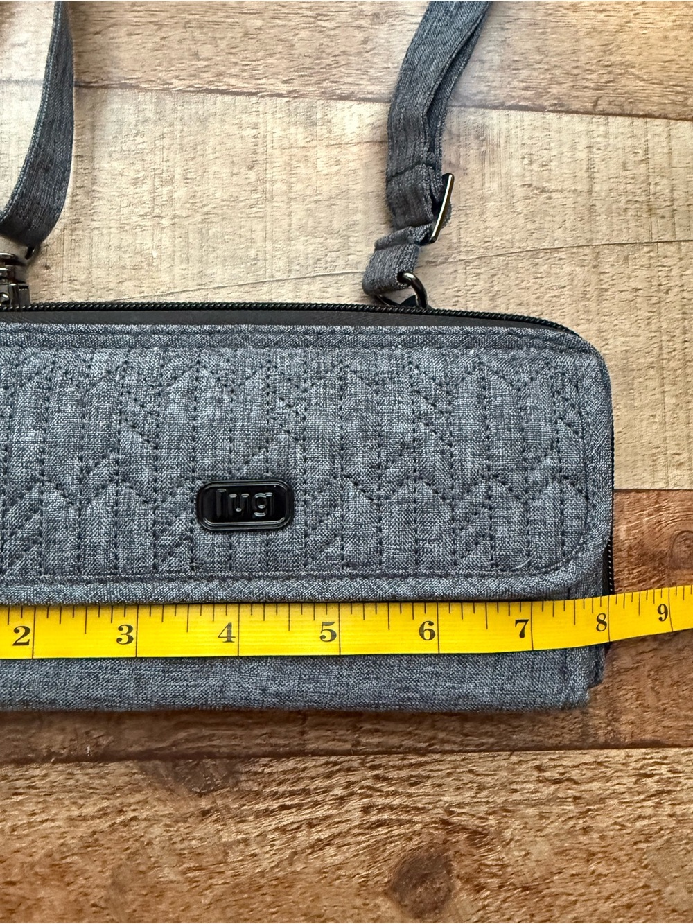 Lug RFID Crossbody Wallet Travel Organizer Gray Quilted NWOT - Picture 9 of 11